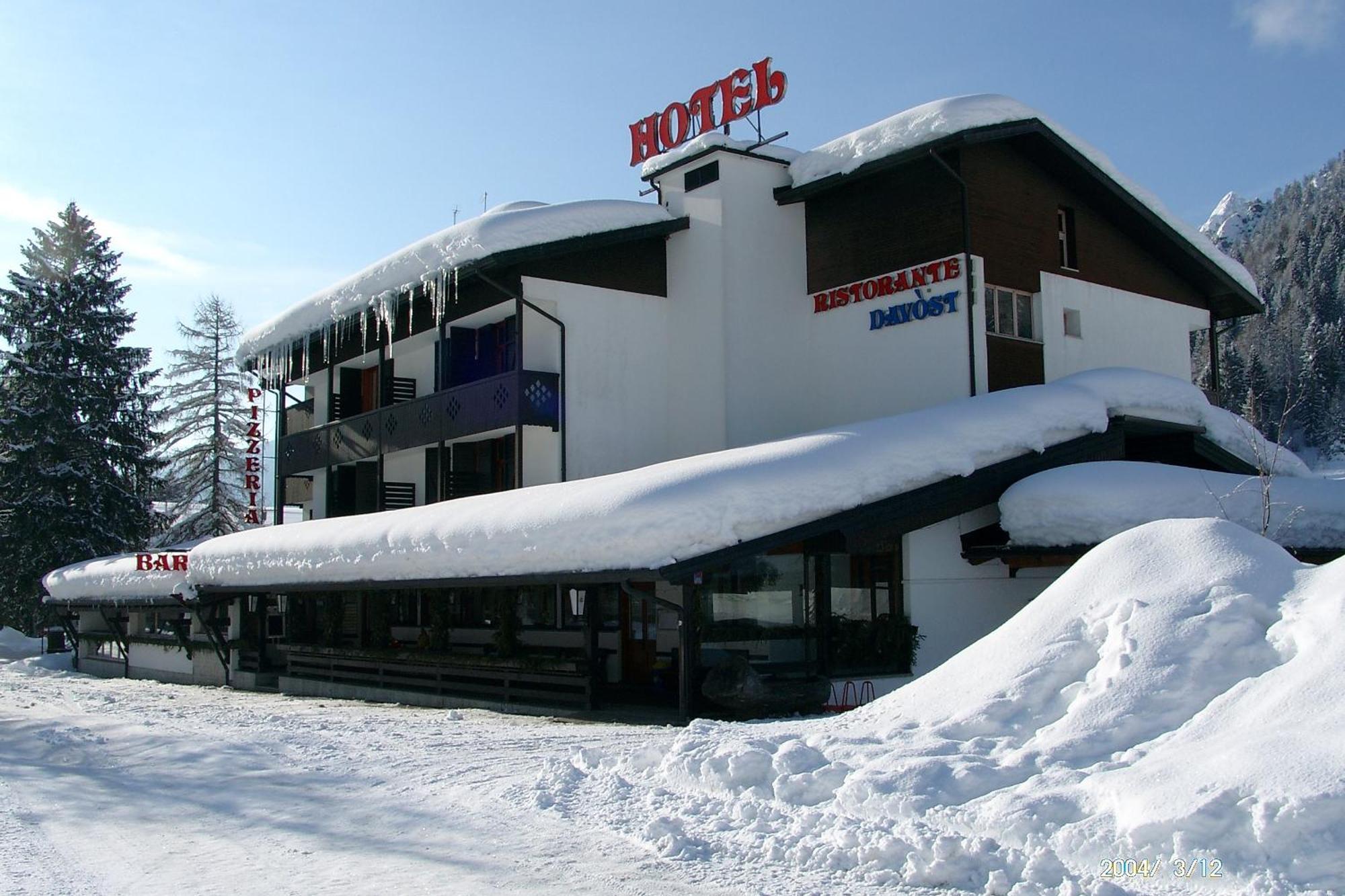 Hotel Davost Forni di Sopra Ngoại thất bức ảnh
