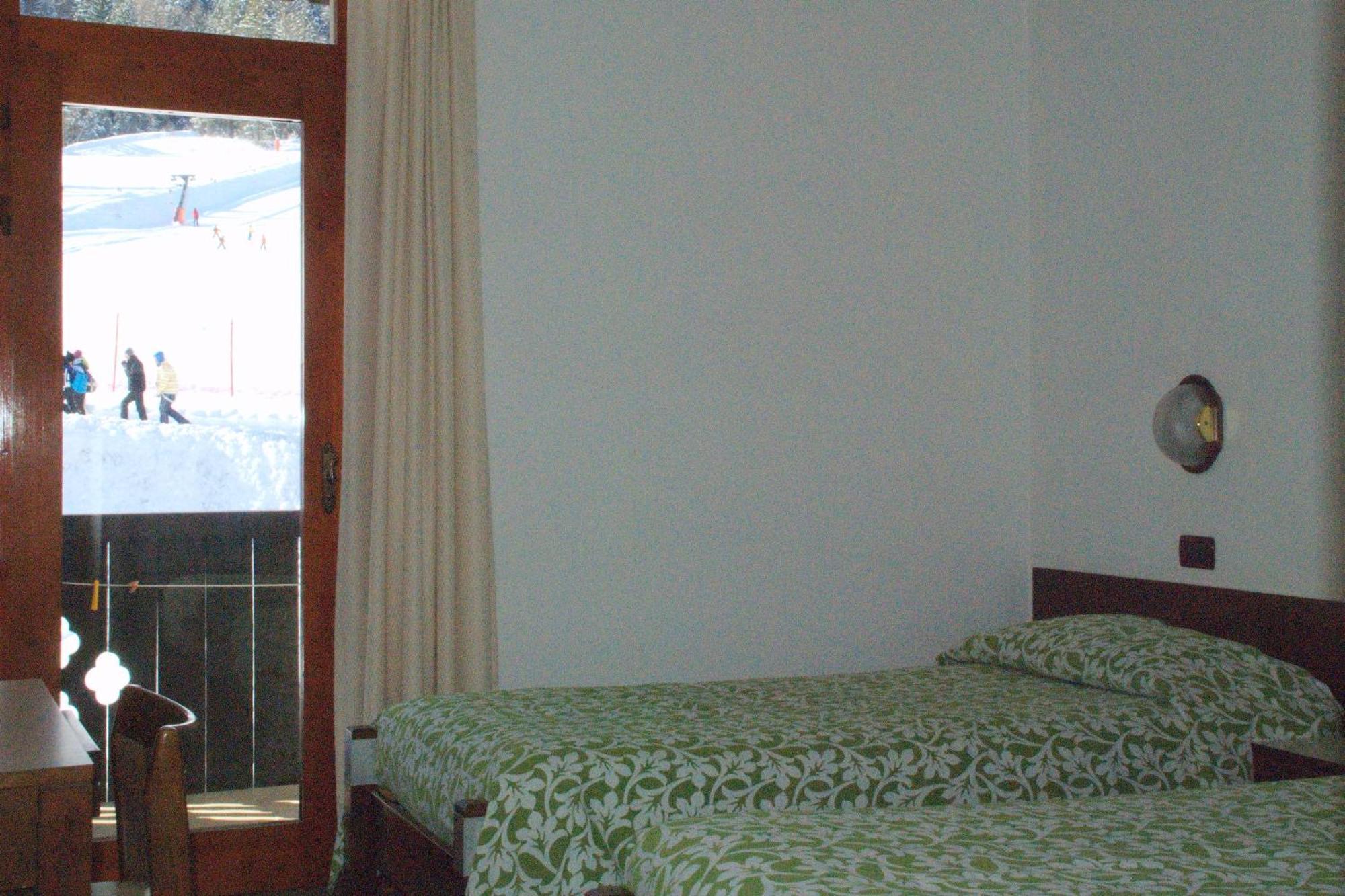 Hotel Davost Forni di Sopra Ngoại thất bức ảnh