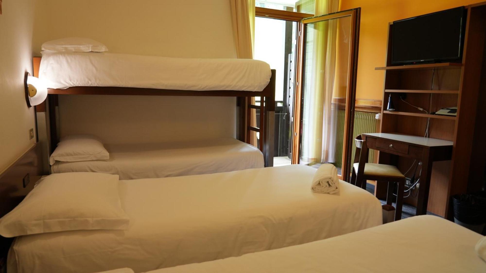 Hotel Davost Forni di Sopra Ngoại thất bức ảnh