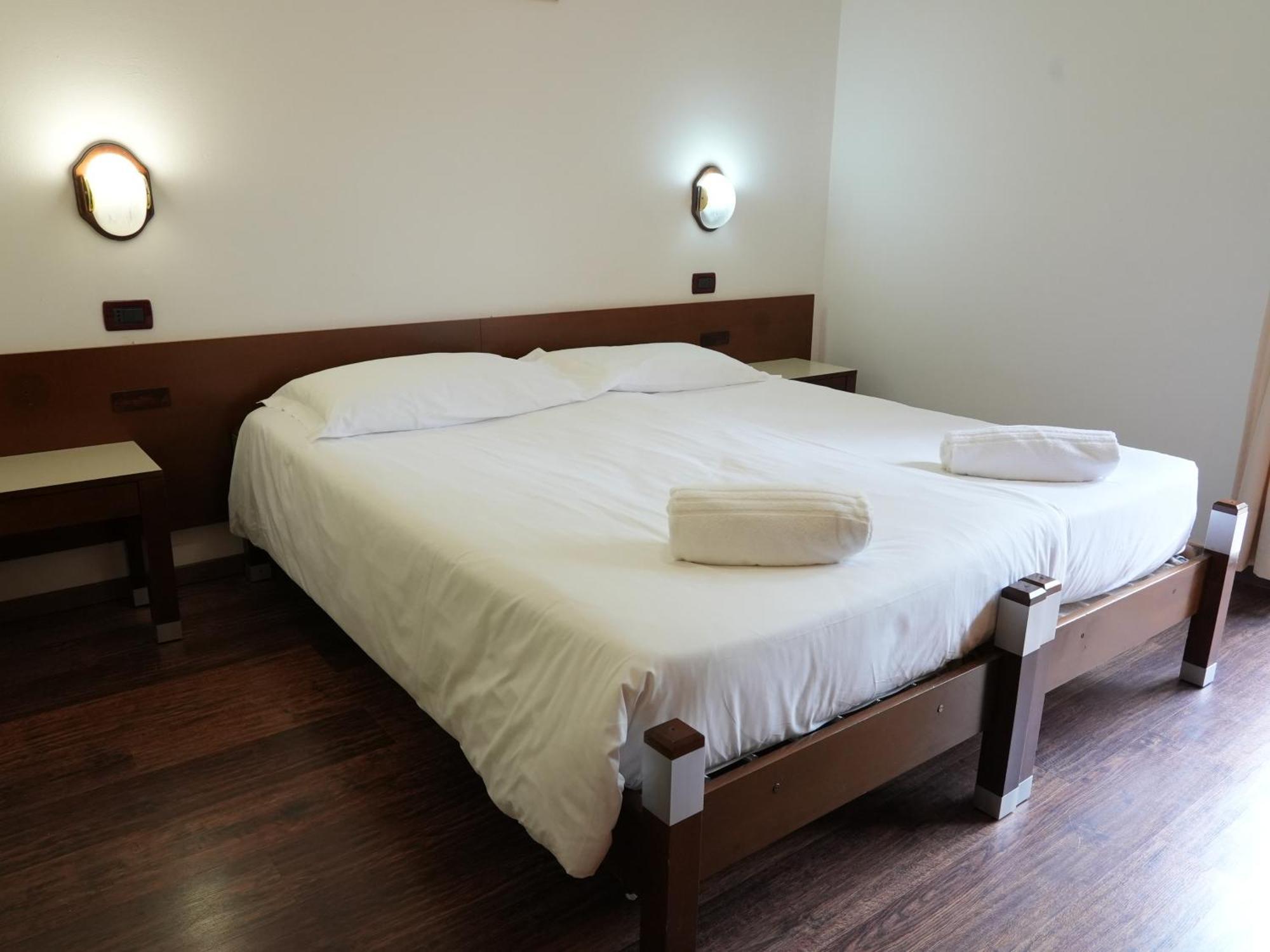 Hotel Davost Forni di Sopra Ngoại thất bức ảnh
