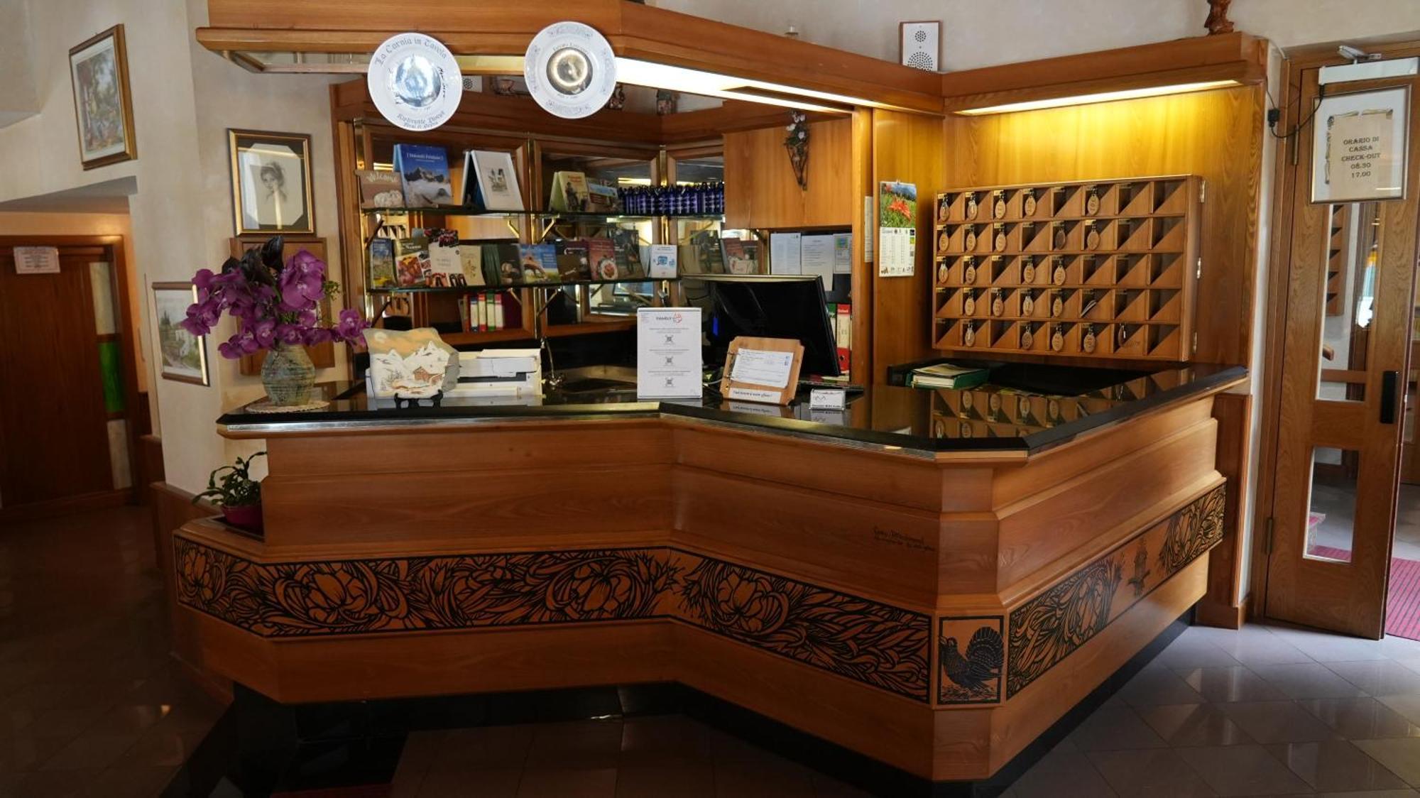 Hotel Davost Forni di Sopra Ngoại thất bức ảnh